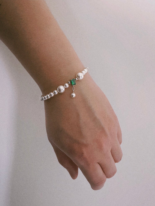 Model styling SHAOYANGCHAN sterling silver bracelet – elegant yet bold jewelry